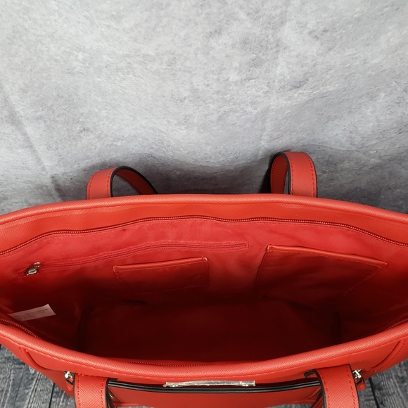 NEW JM New York, Tablet pocket, many pockets inside Red not bright - Picture 8 of 10